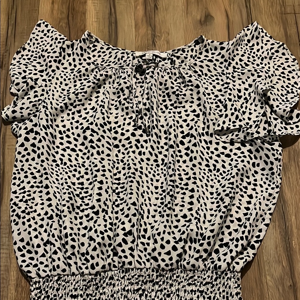 Stylish Black and White Women's Top